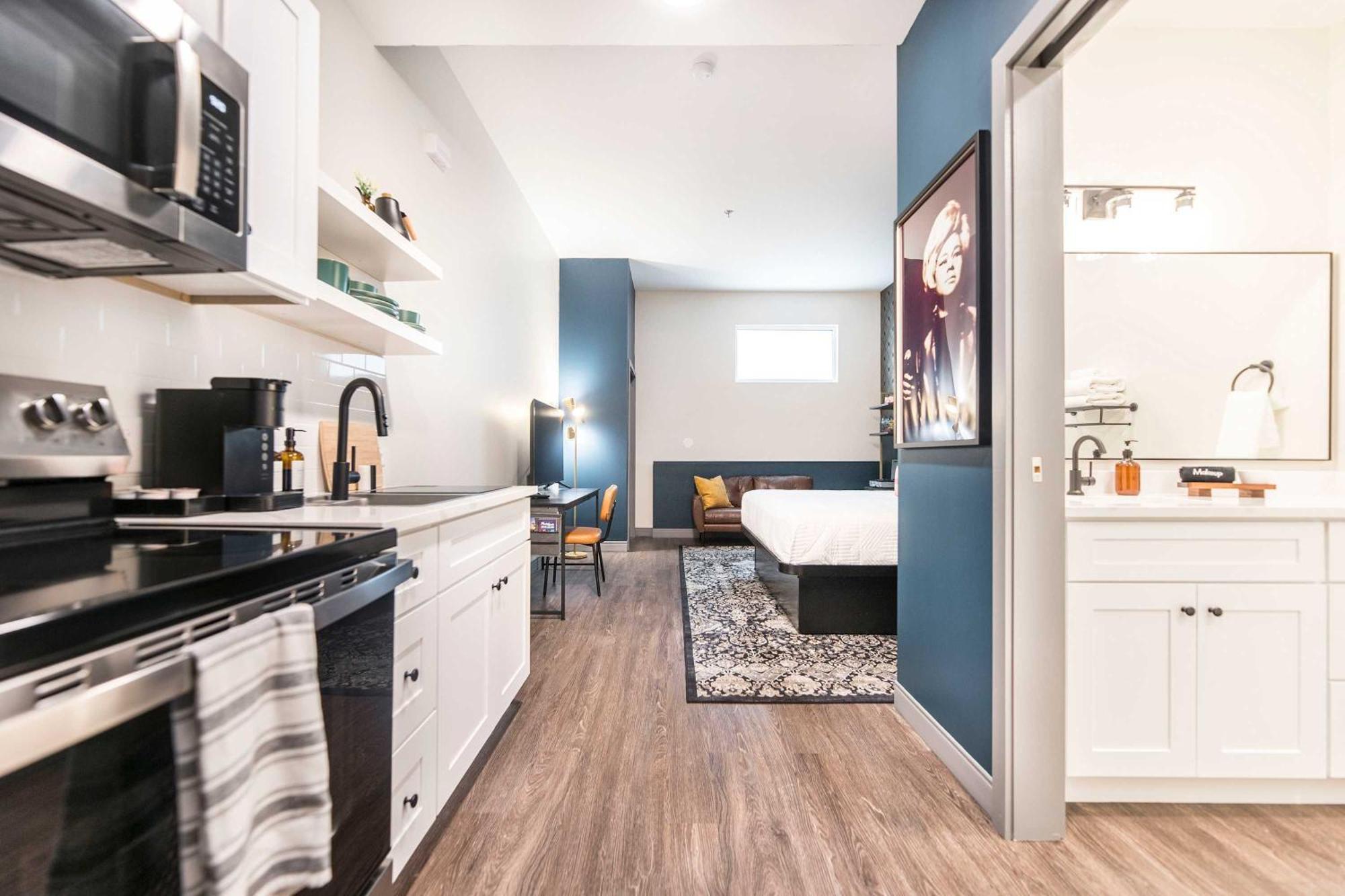 Elegant Downtown Escape With Luxe Vibes Apartment Macon Luaran gambar