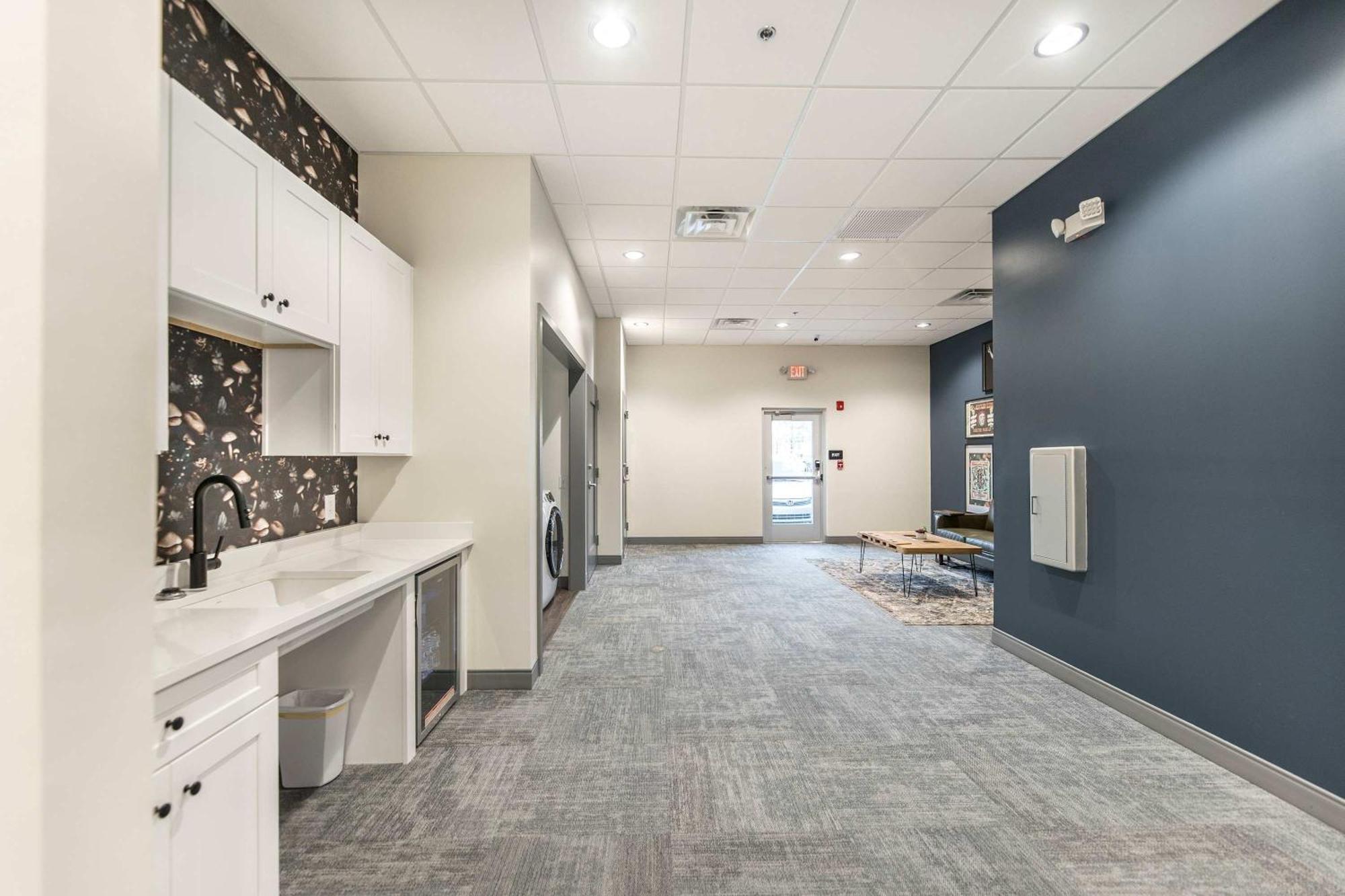 Elegant Downtown Escape With Luxe Vibes Apartment Macon Luaran gambar